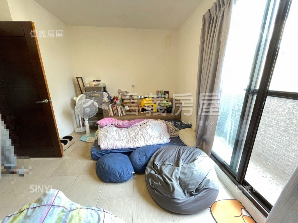 北屯．敦化公園旁前院透天房屋室內格局與周邊環境