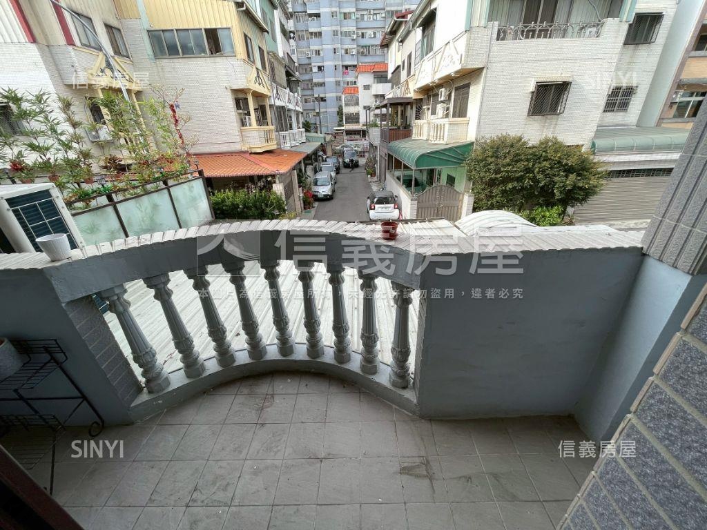 北屯．敦化公園旁前院透天房屋室內格局與周邊環境