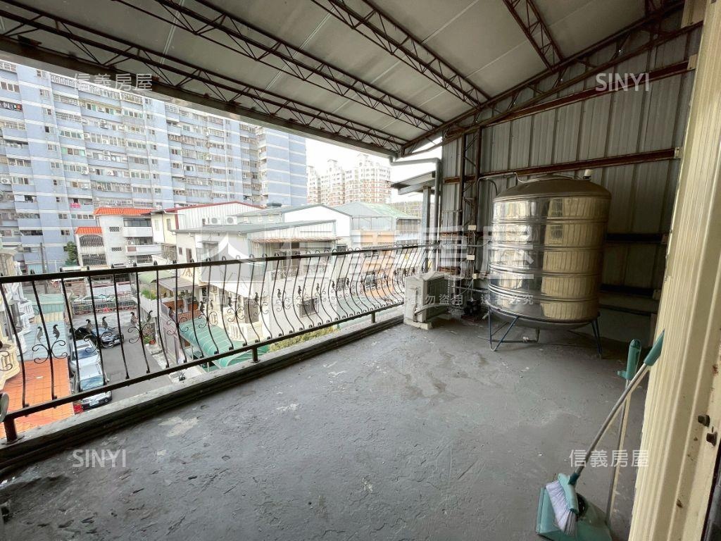 北屯．敦化公園旁前院透天房屋室內格局與周邊環境