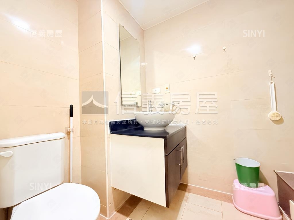 美術館兩房車位採光美宅房屋室內格局與周邊環境