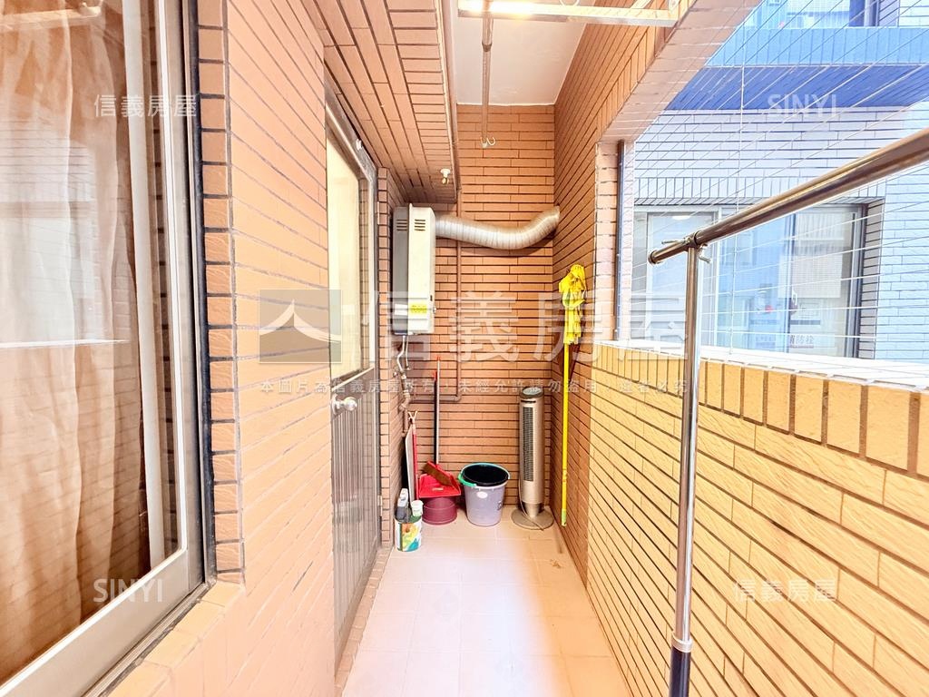 美術館兩房車位採光美宅房屋室內格局與周邊環境