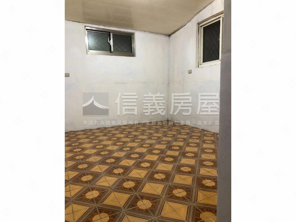 基隆鬧區透天房屋室內格局與周邊環境