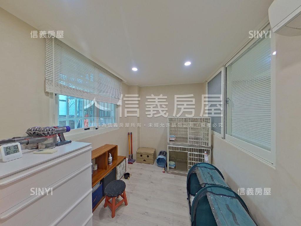 ★四維大廈裝潢四房車位房屋室內格局與周邊環境