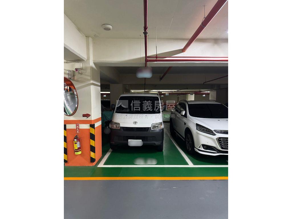 杜拜美學優質三房車位房屋室內格局與周邊環境
