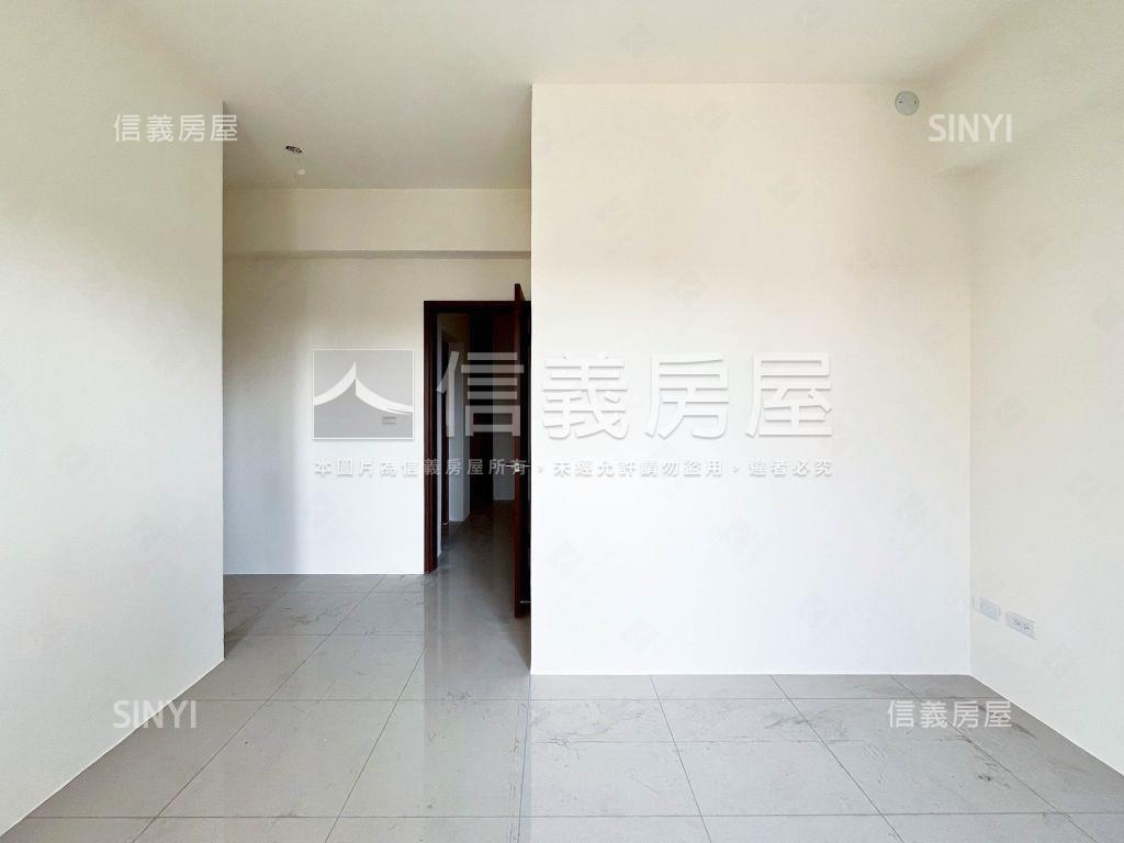 新成屋！神岡學校旁別墅！房屋室內格局與周邊環境