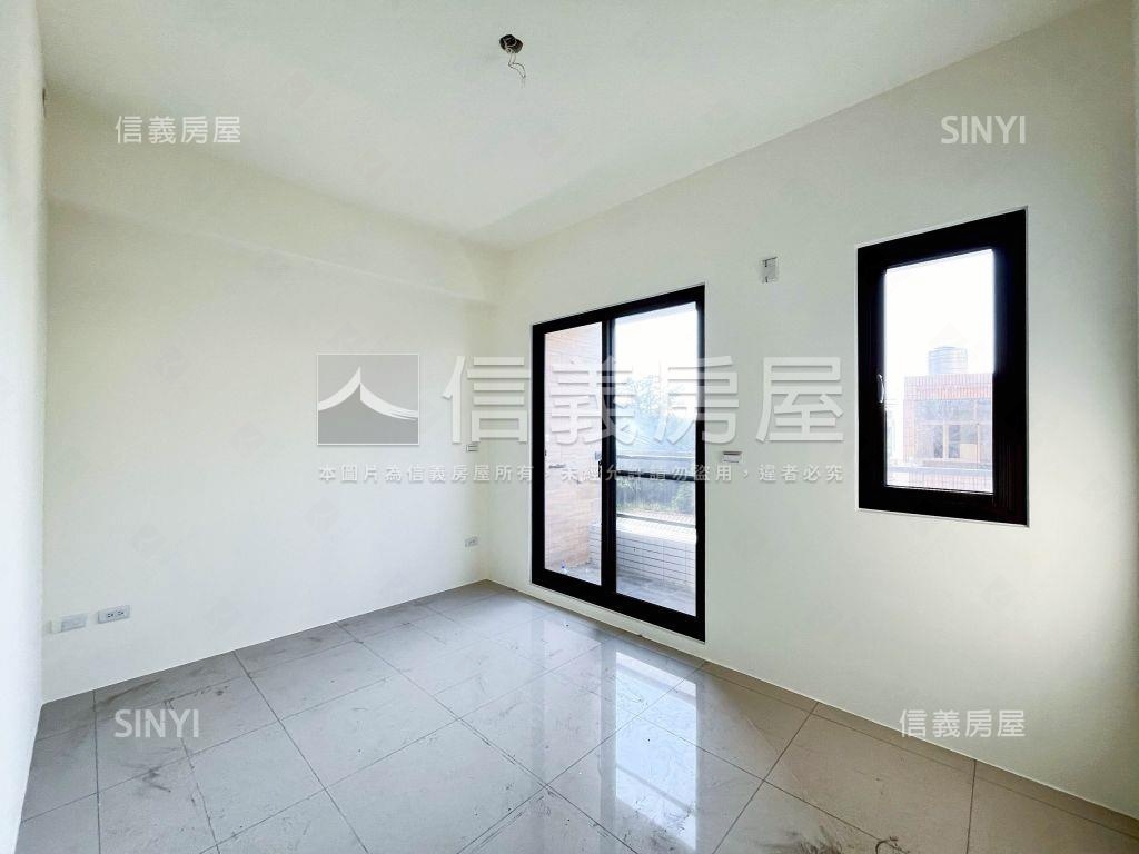 新成屋！神岡學校旁別墅！房屋室內格局與周邊環境