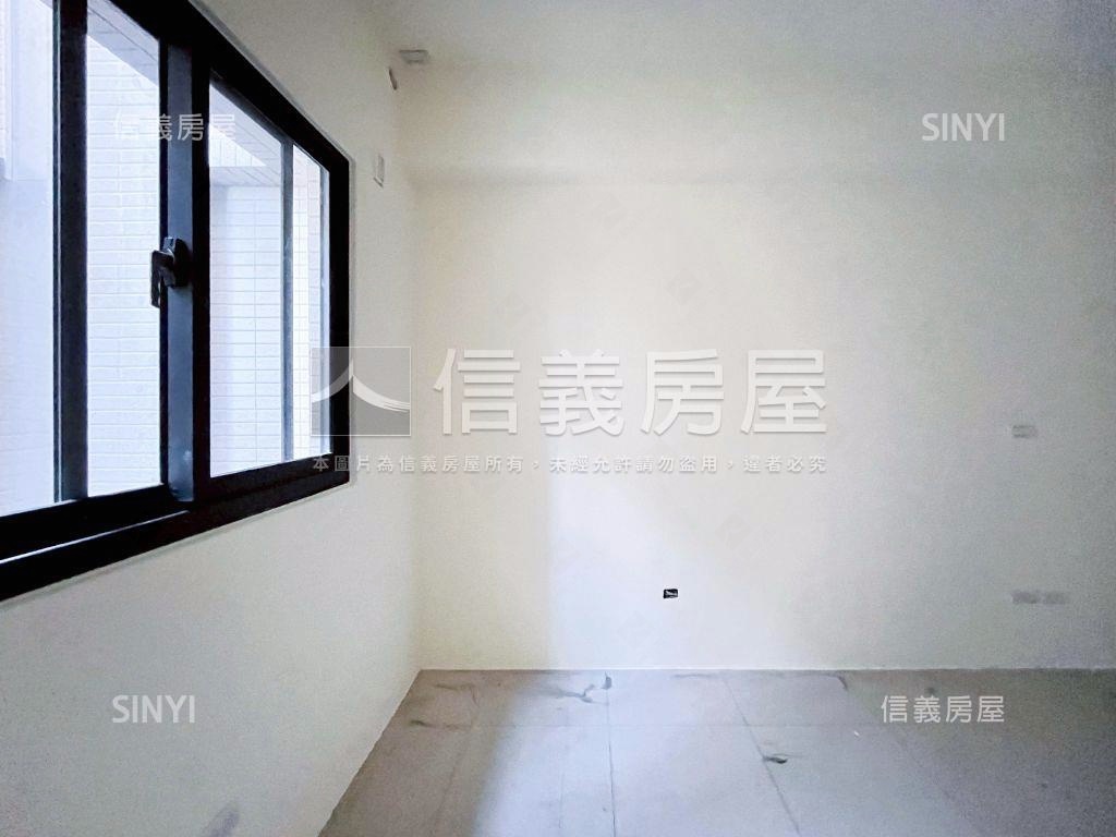 新成屋！神岡學校旁別墅！房屋室內格局與周邊環境