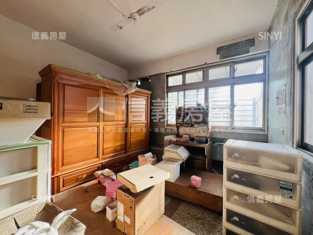 南京路角窗大地坪透店房屋室內格局與周邊環境