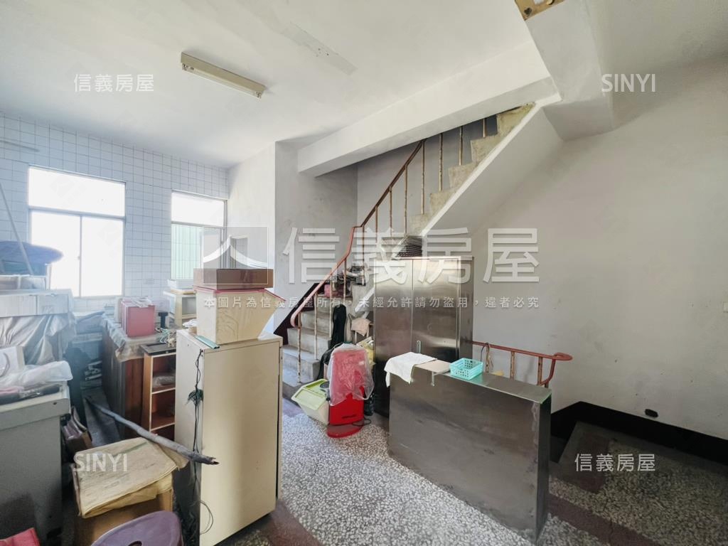 南京路角窗大地坪透店房屋室內格局與周邊環境