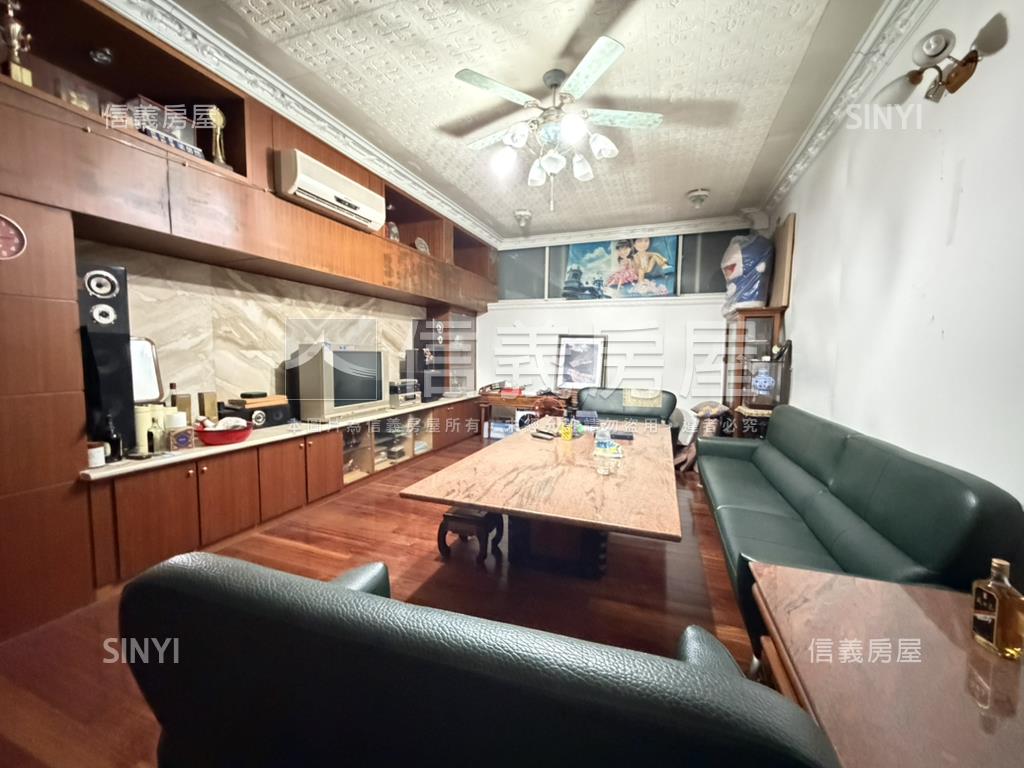 中正路乙種工業區透天店面房屋室內格局與周邊環境