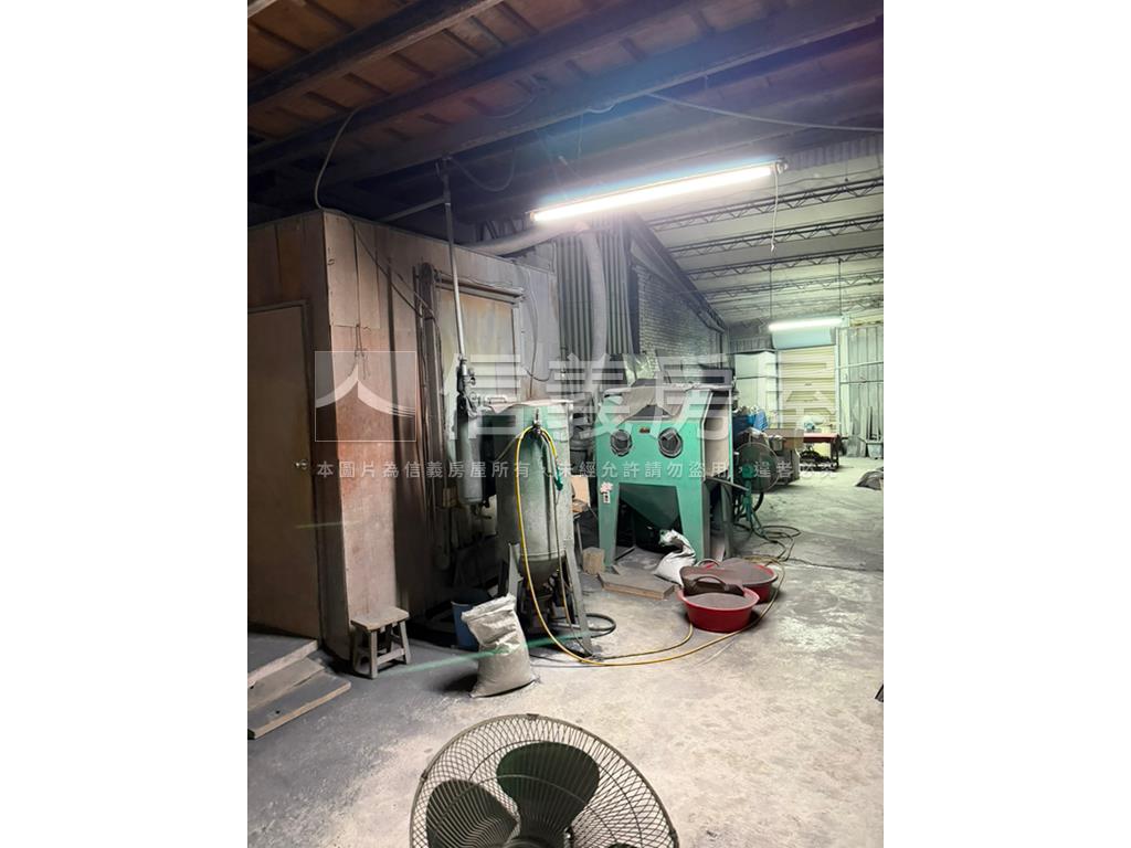 中正路乙種工業區透天店面房屋室內格局與周邊環境