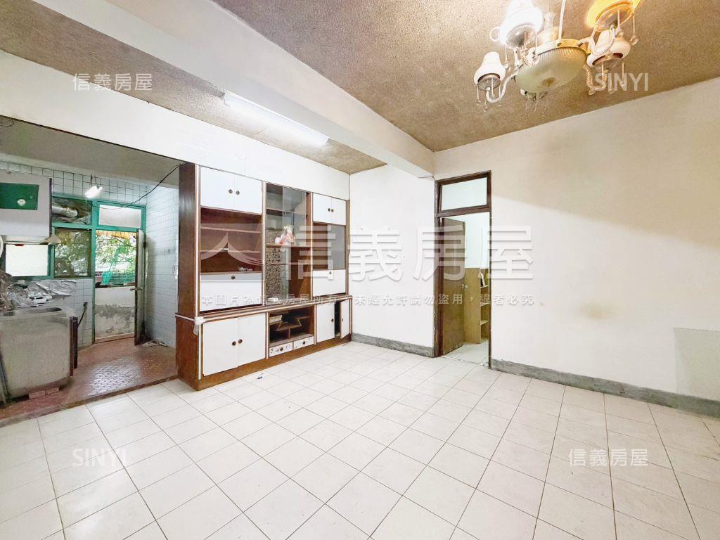 近捷運興南路三房房屋室內格局與周邊環境