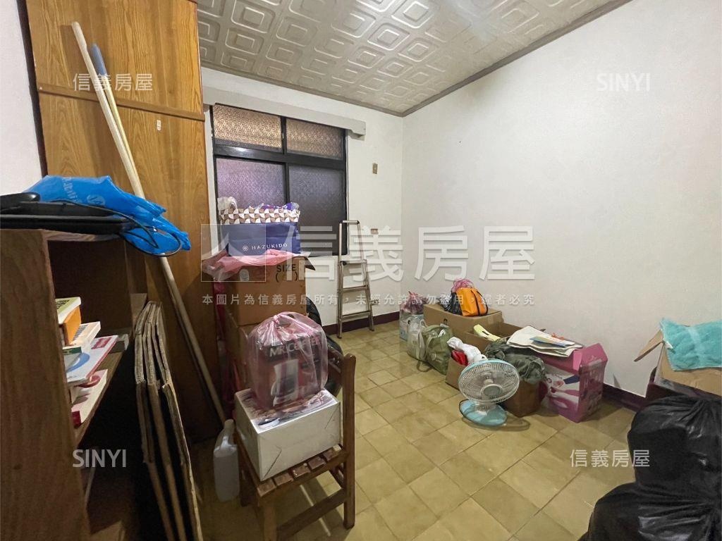 區公所方正２樓房屋室內格局與周邊環境