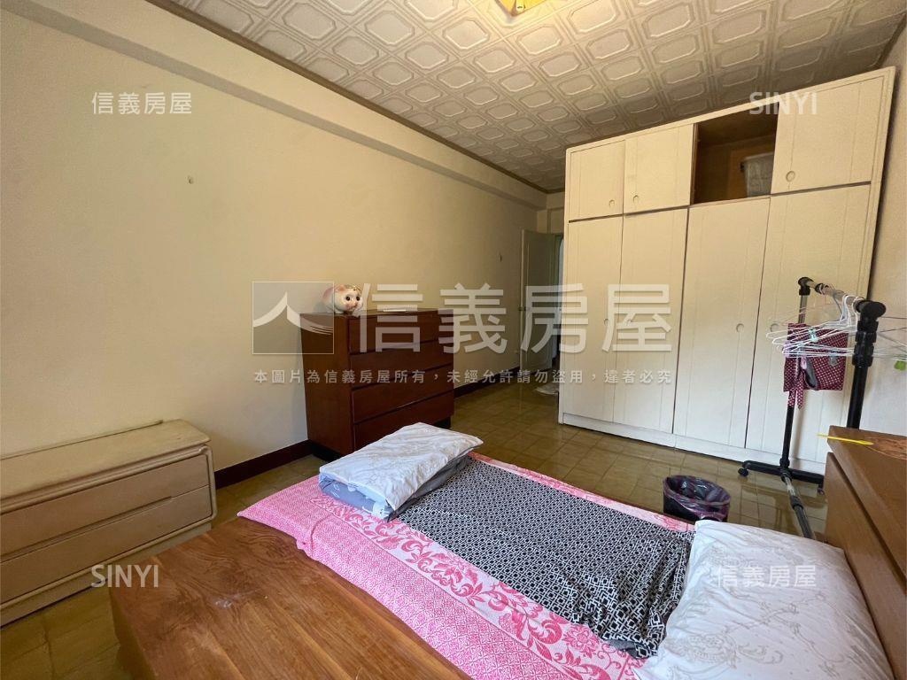 區公所方正２樓房屋室內格局與周邊環境