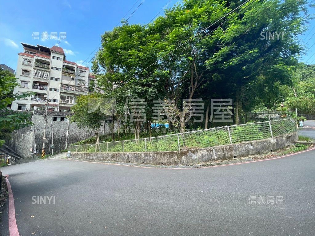 區公所方正２樓房屋室內格局與周邊環境