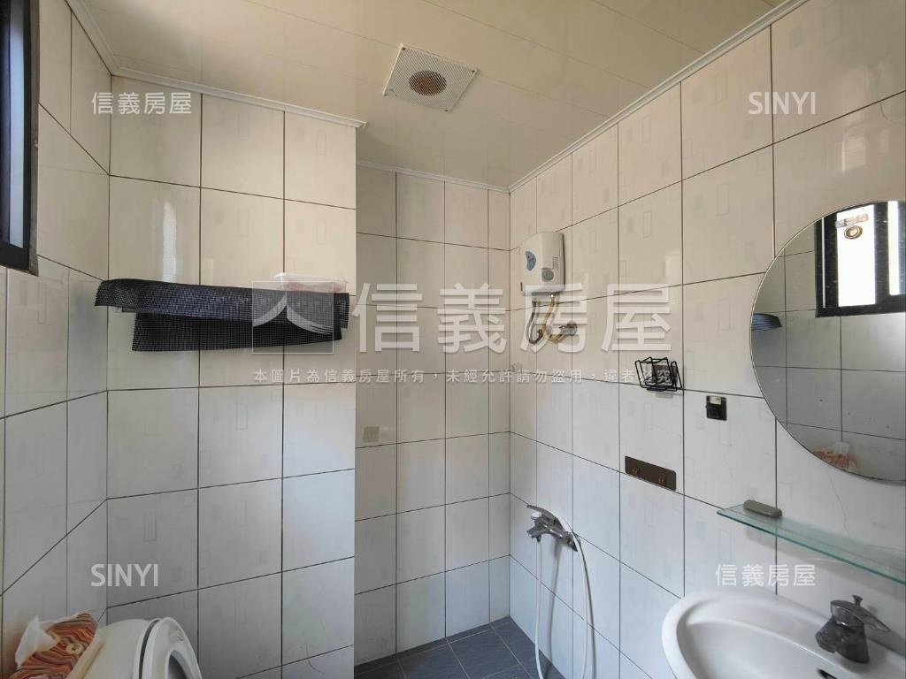 知名連鎖霸氣角店房屋室內格局與周邊環境