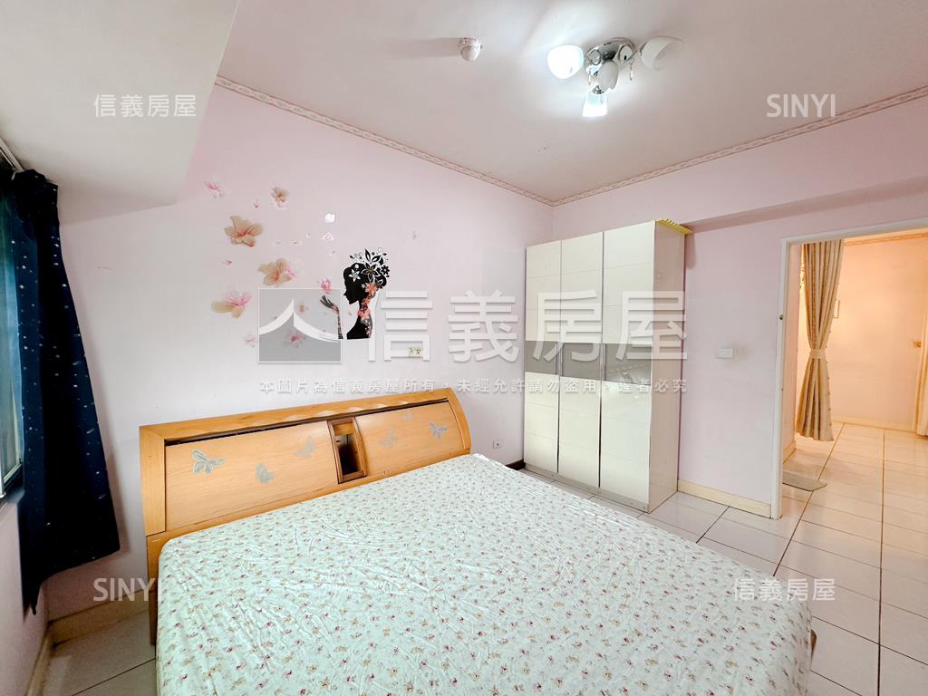 世紀金城美２房房屋室內格局與周邊環境