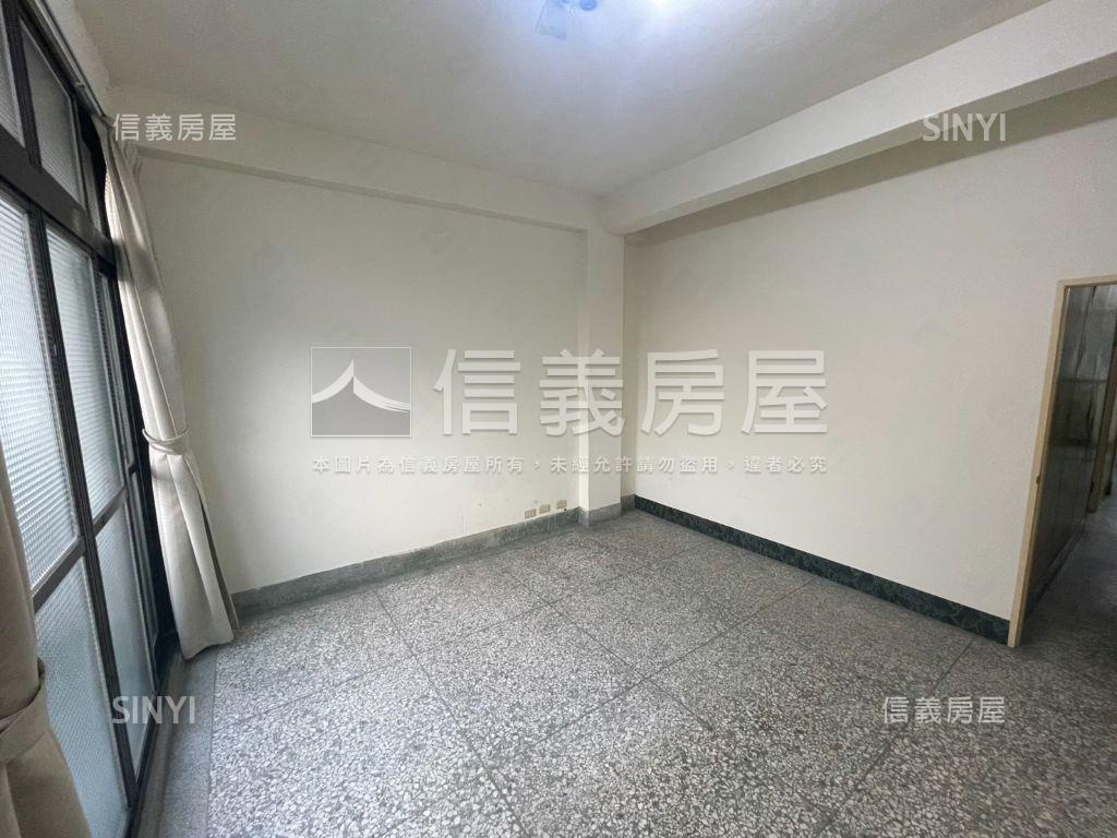 近美術館英才路大透天房屋室內格局與周邊環境