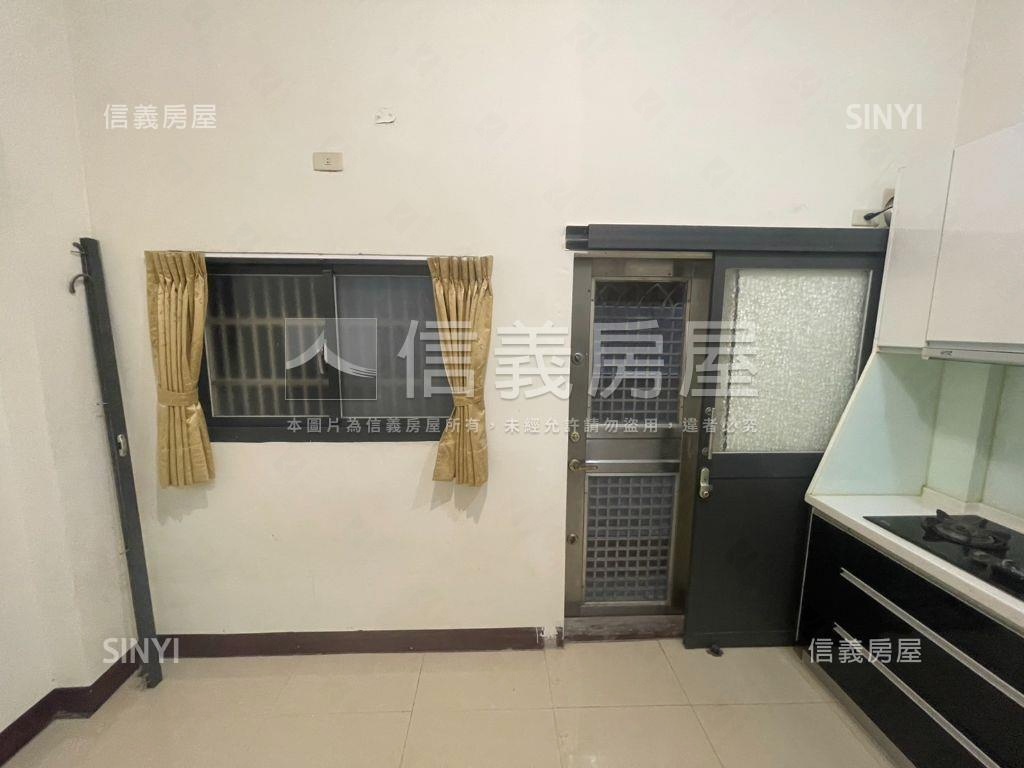 近美術館英才路大透天房屋室內格局與周邊環境