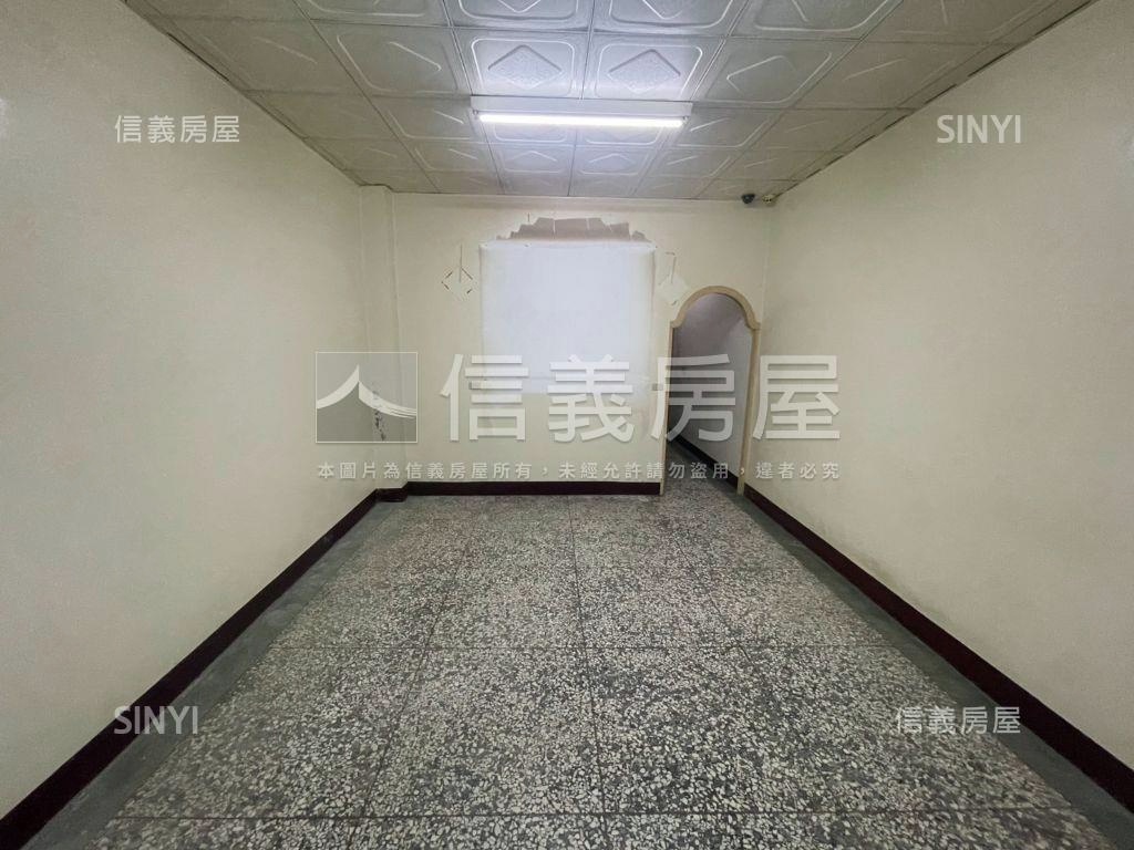 近美術館英才路大透天房屋室內格局與周邊環境