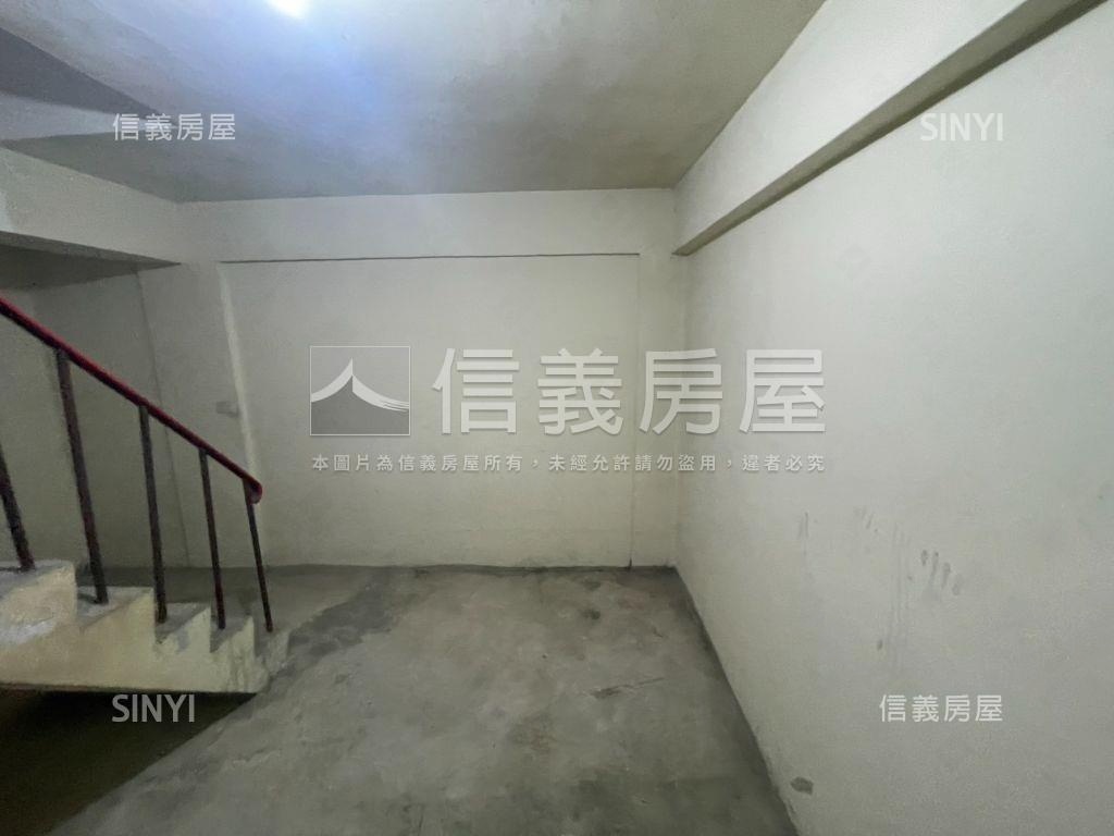 近美術館英才路大透天房屋室內格局與周邊環境