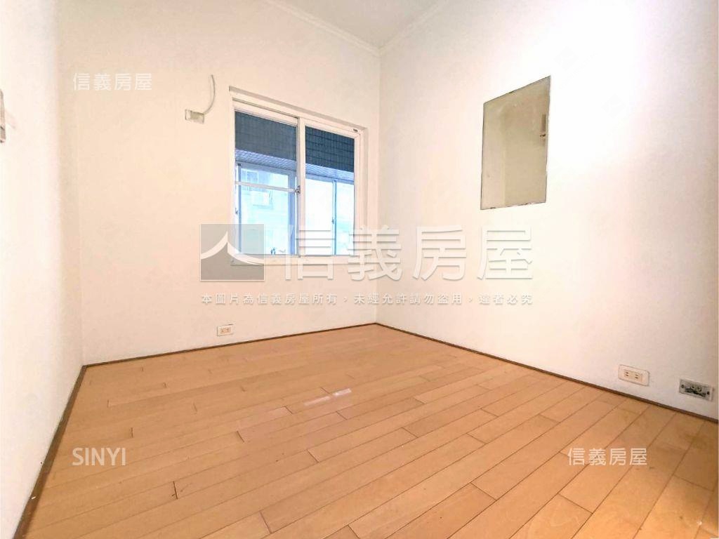 達觀Ａ１山景２房車位房屋室內格局與周邊環境
