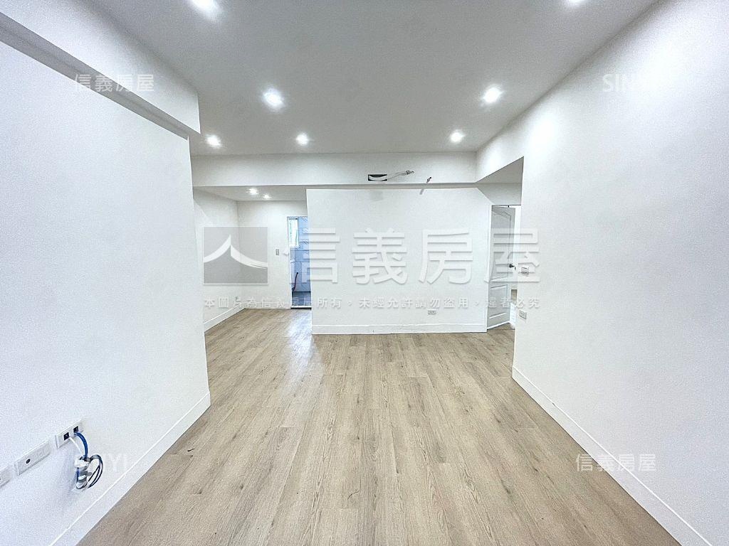 連城方正標格黃金三樓房屋室內格局與周邊環境