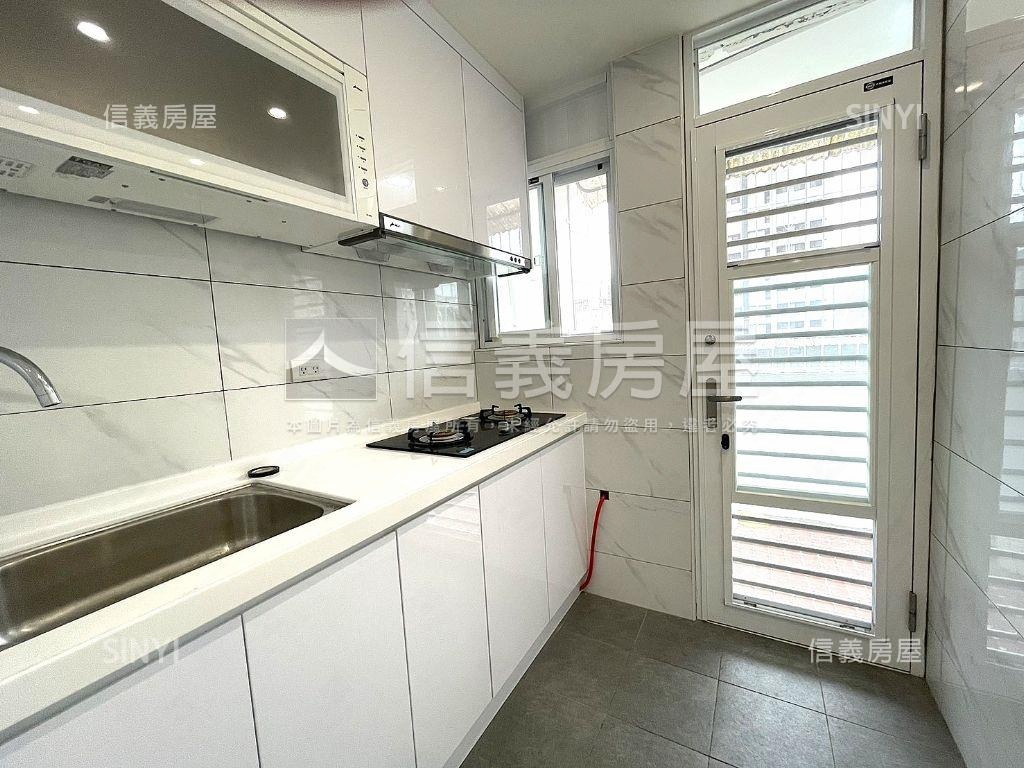 連城方正標格黃金三樓房屋室內格局與周邊環境