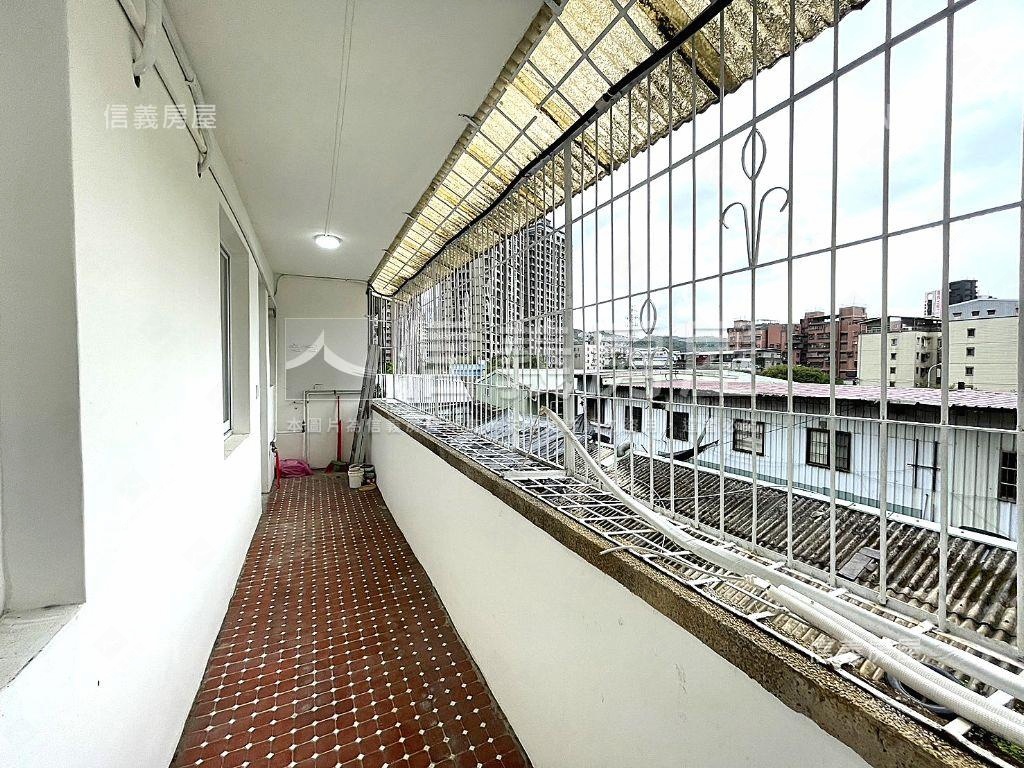 連城方正標格黃金三樓房屋室內格局與周邊環境