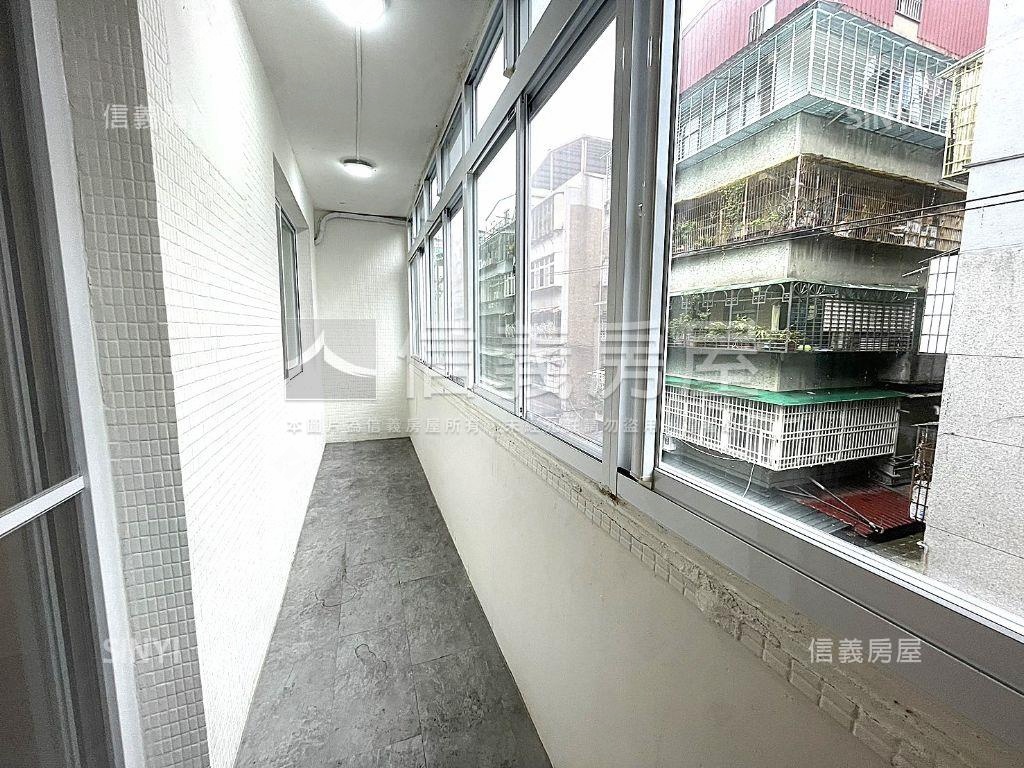 連城方正標格黃金三樓房屋室內格局與周邊環境