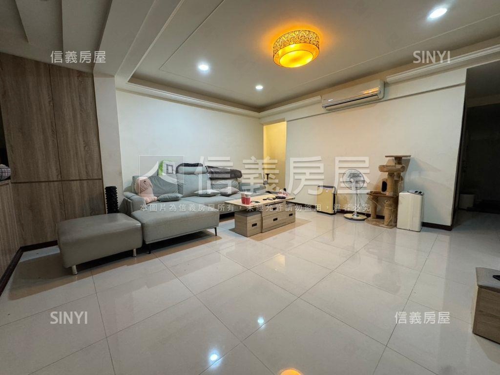 護膝三樓裝潢美寓房屋室內格局與周邊環境