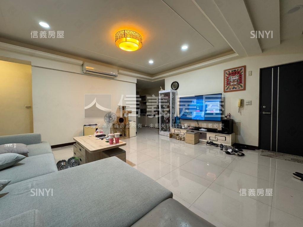 護膝三樓裝潢美寓房屋室內格局與周邊環境