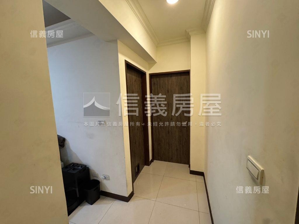 護膝三樓裝潢美寓房屋室內格局與周邊環境