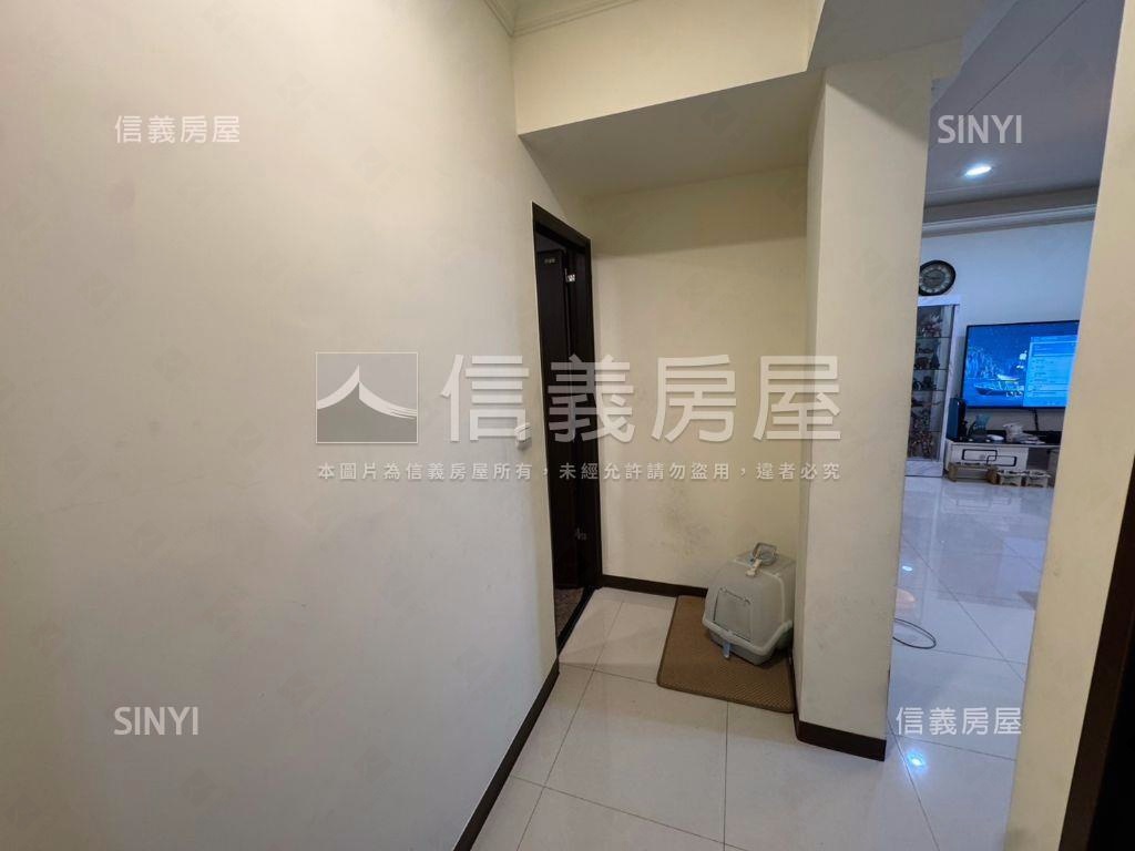 護膝三樓裝潢美寓房屋室內格局與周邊環境