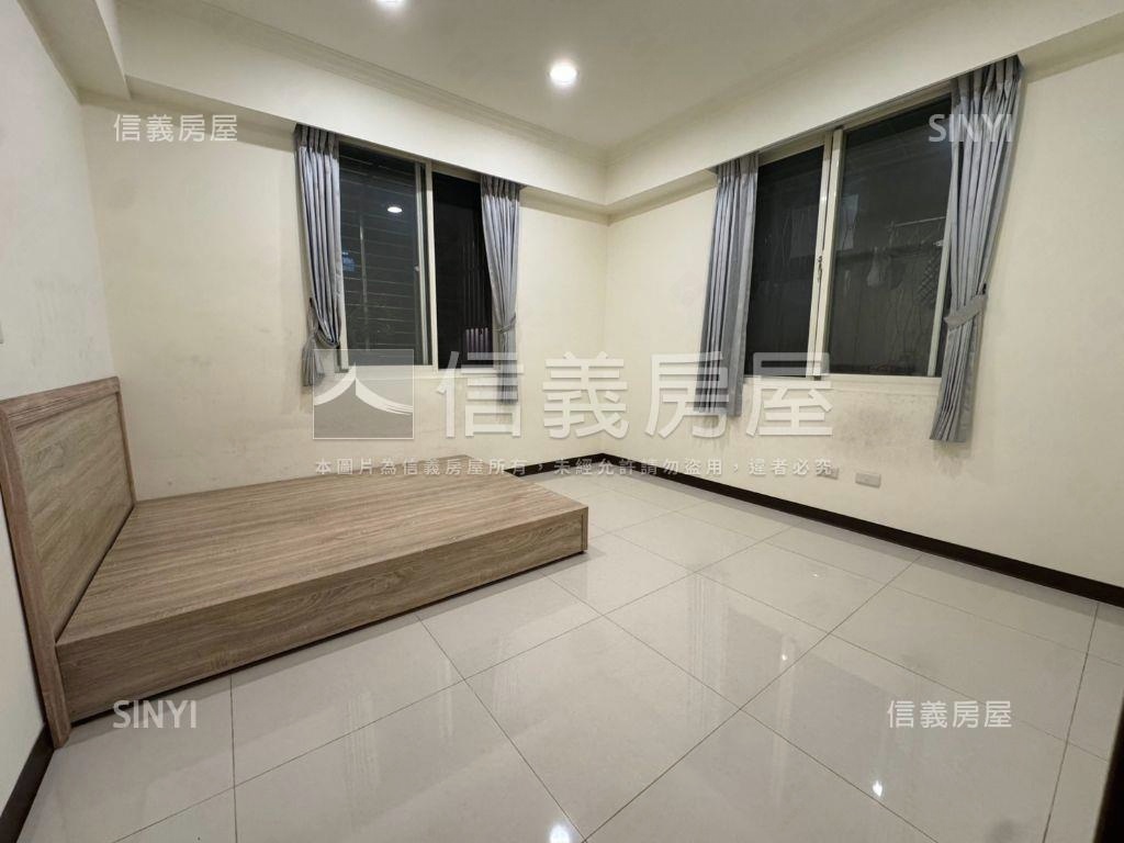 護膝三樓裝潢美寓房屋室內格局與周邊環境