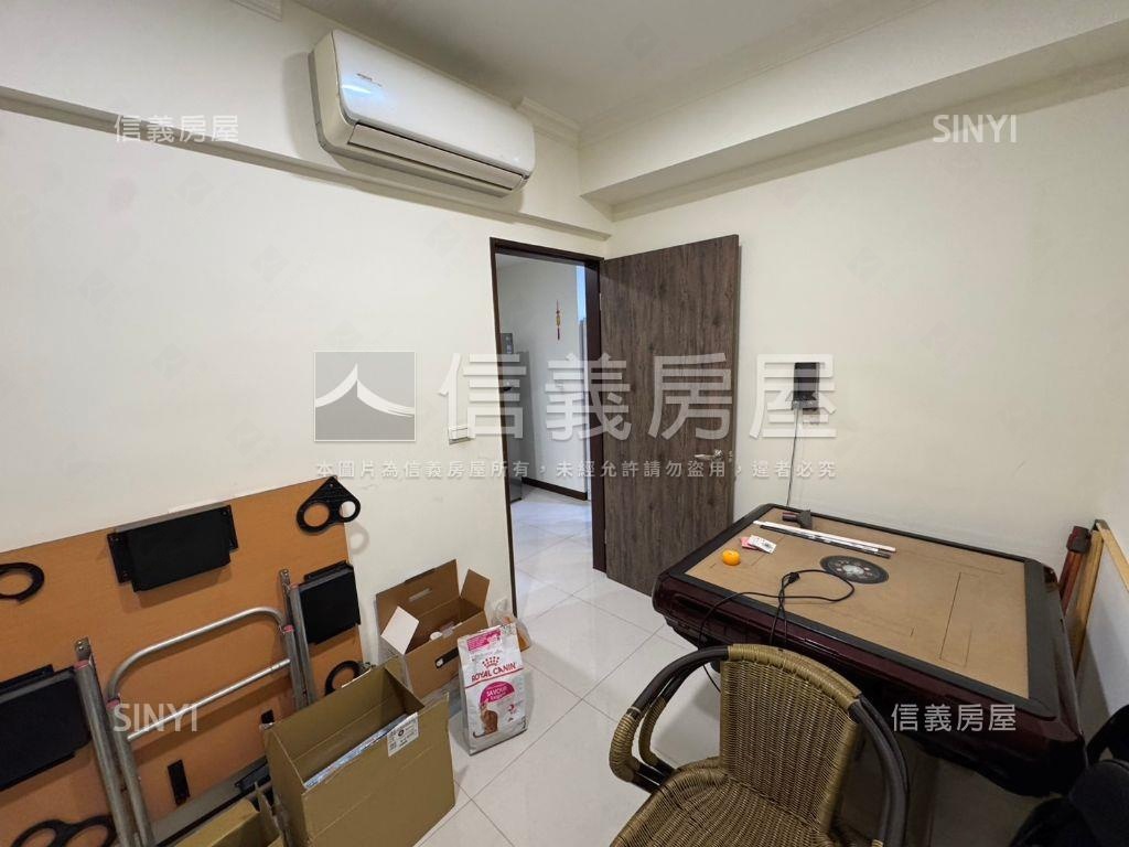 護膝三樓裝潢美寓房屋室內格局與周邊環境