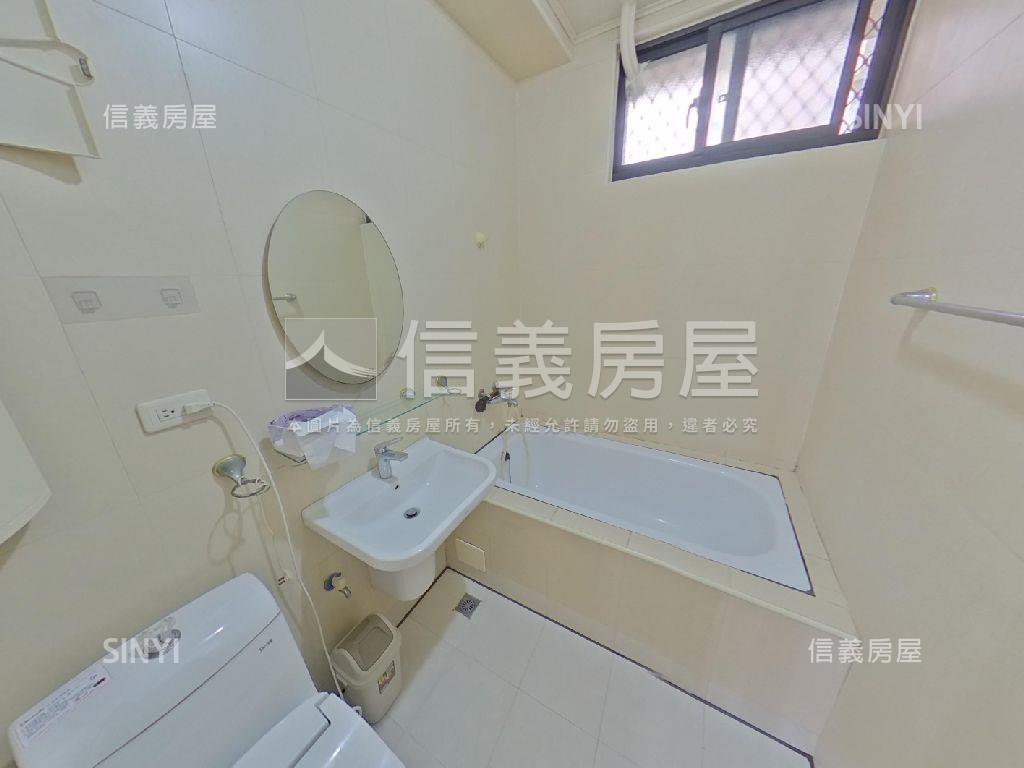 立新學區震後四房平面車位房屋室內格局與周邊環境