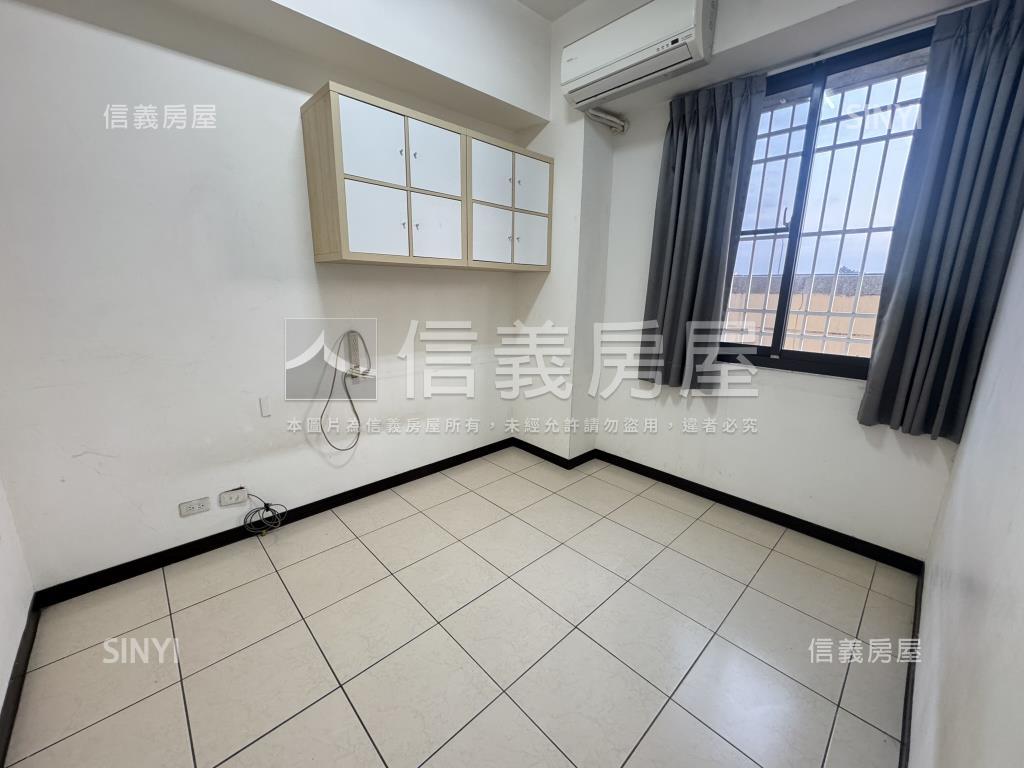 立新學區震後四房平面車位房屋室內格局與周邊環境