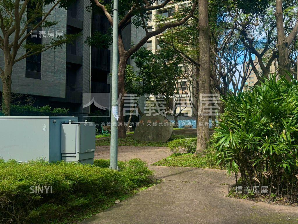 德杰Ｂ３三房坡平車房屋室內格局與周邊環境