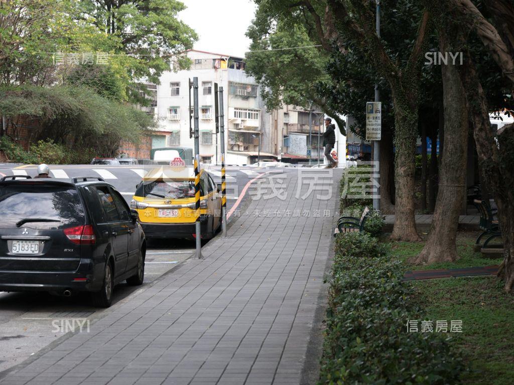 德杰Ｂ３三房坡平車房屋室內格局與周邊環境