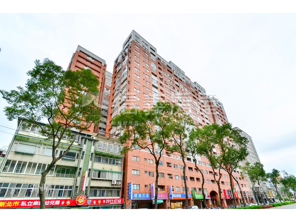 遠景２１優選兩房兩衛房屋室內格局與周邊環境