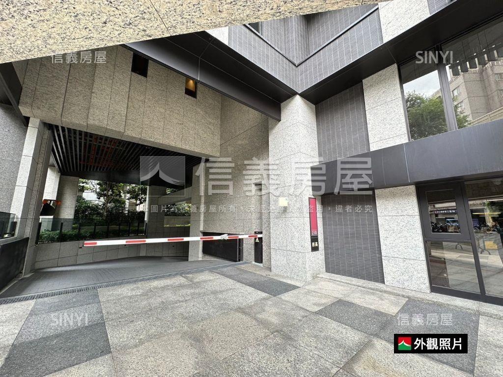 耕云管理坡平車位房屋室內格局與周邊環境