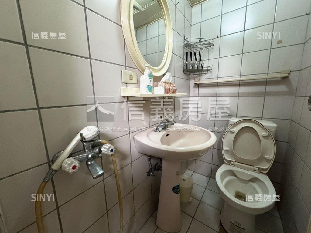 近中國醫三房採光戶房屋室內格局與周邊環境