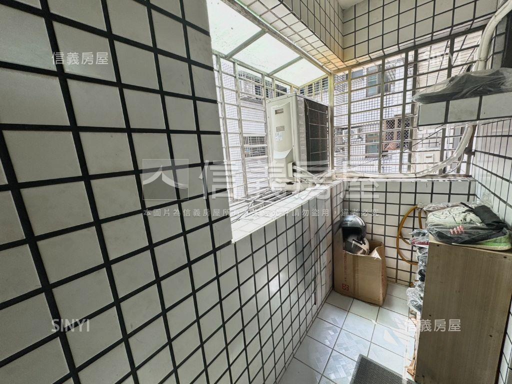 近中國醫三房採光戶房屋室內格局與周邊環境
