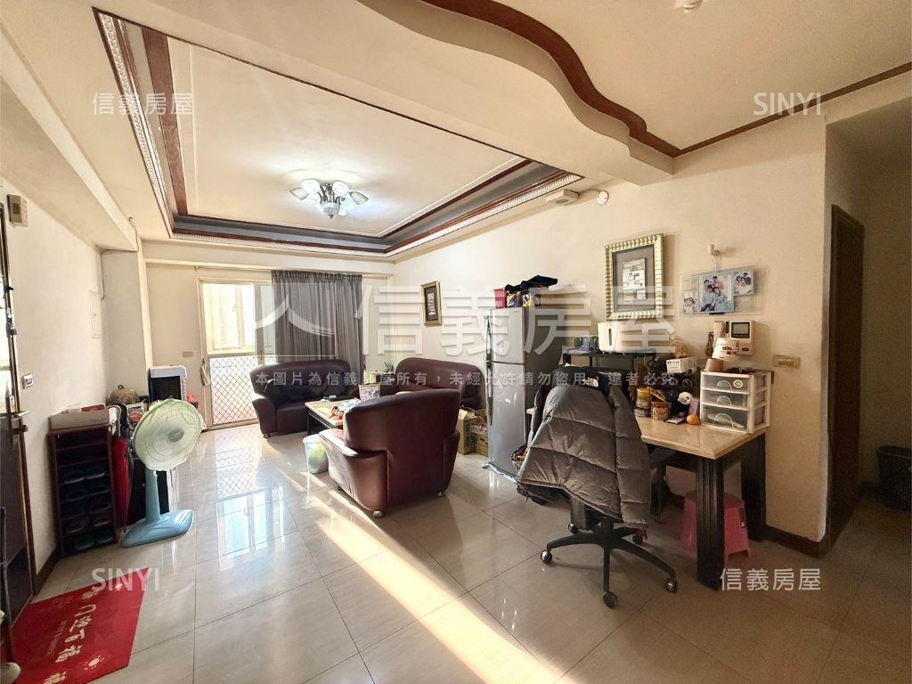 旺氣尊品前後陽台三房房屋室內格局與周邊環境