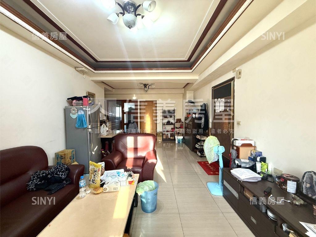 旺氣尊品前後陽台三房房屋室內格局與周邊環境