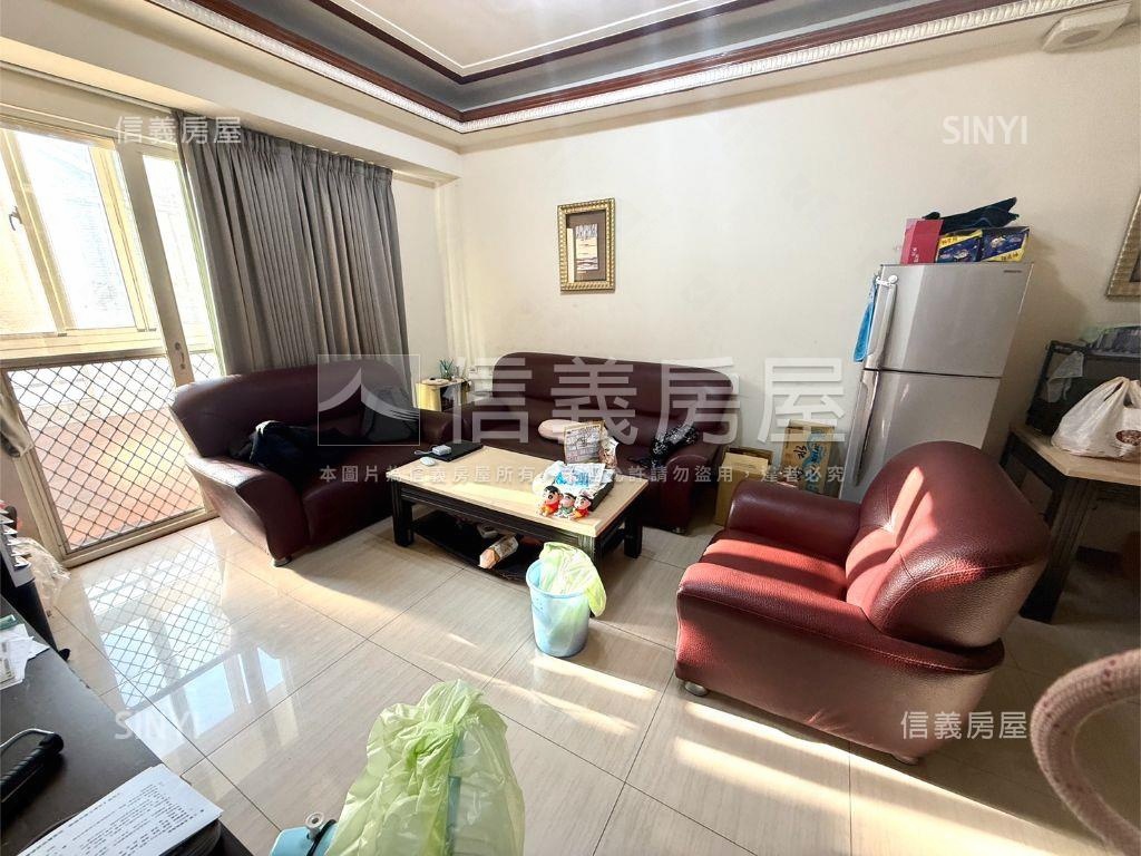 旺氣尊品前後陽台三房房屋室內格局與周邊環境