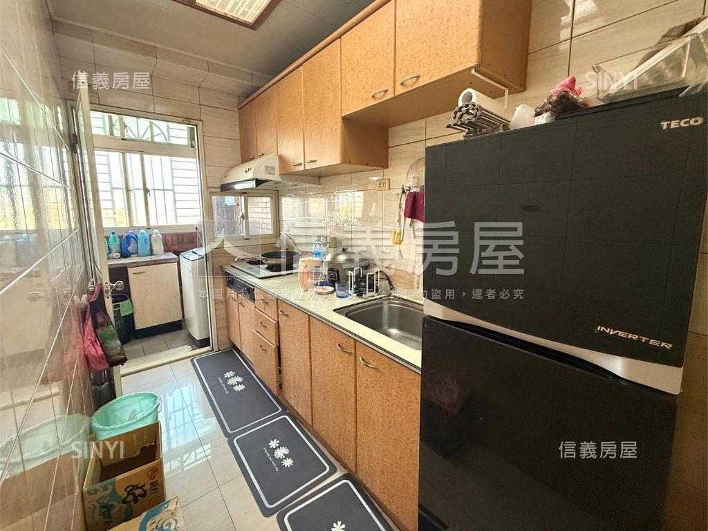 旺氣尊品前後陽台三房房屋室內格局與周邊環境