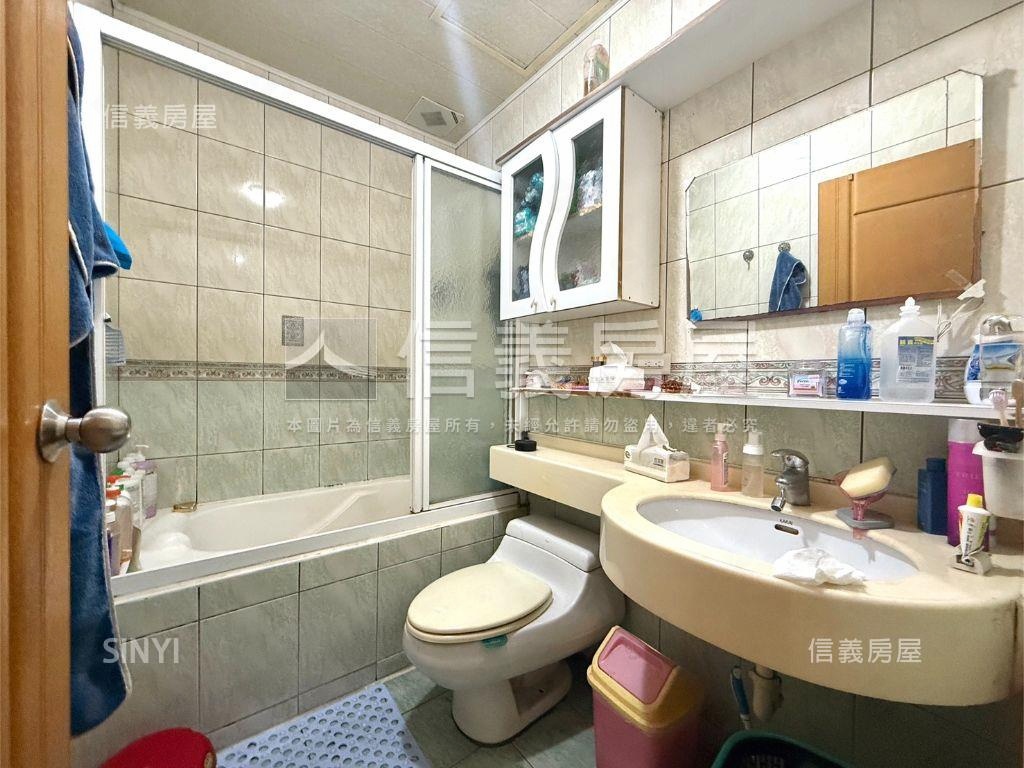 旺氣尊品前後陽台三房房屋室內格局與周邊環境