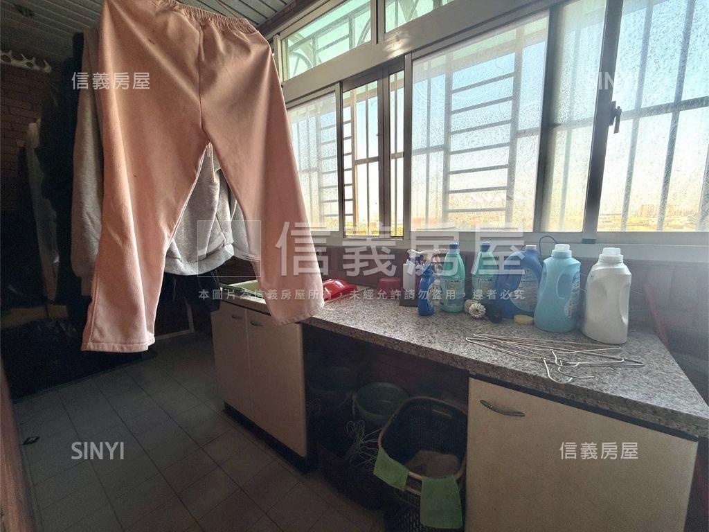 旺氣尊品前後陽台三房房屋室內格局與周邊環境